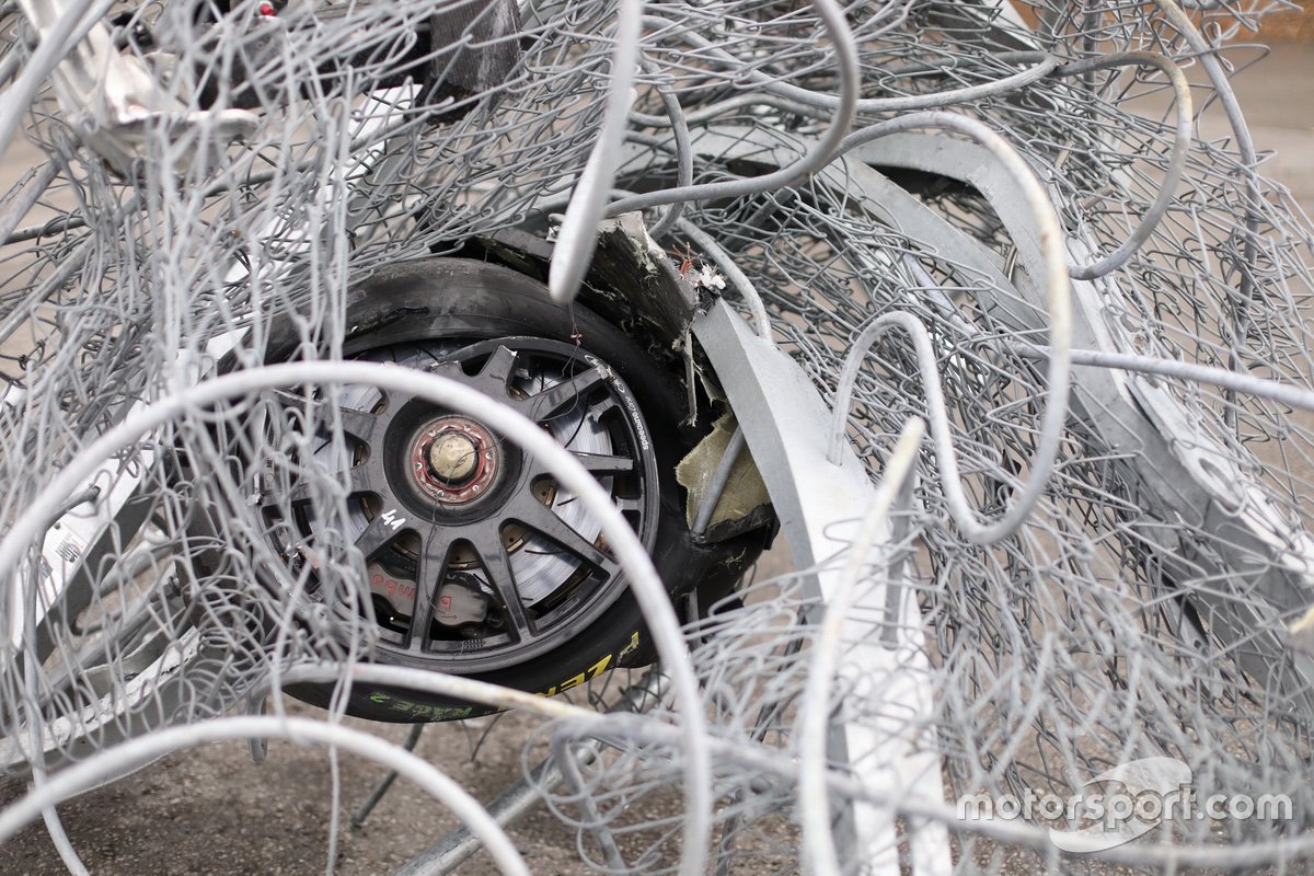 The fence after the crash at the Super Trofeo Race