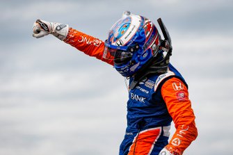 Race 1 winner: Scott Dixon, Chip Ganassi Racing Honda