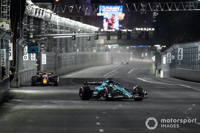 Lance Stroll, Aston Martin AMR23, Max Verstappen, Red Bull Racing RB19