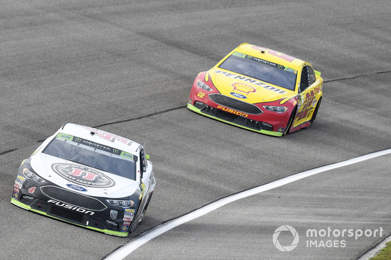 Kevin Harvick, Stewart-Haas Racing, Ford Fusion Jimmy John's, Joey Logano, Team Penske, Ford Fusion Shell Pennzoil