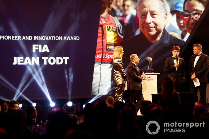 Premio Mahindra al Espíritu Pionero y la Innovación: FIA y Jean Todt (por el Halo)
