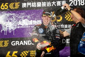 Le vainqueur Dan Ticktum, Motopark Academy