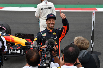 Pole sitter Daniel Ricciardo, Red Bull Racing celebrates in Parc Ferme