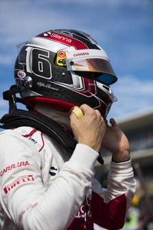 Charles Leclerc, Sauber, in griglia di partenza