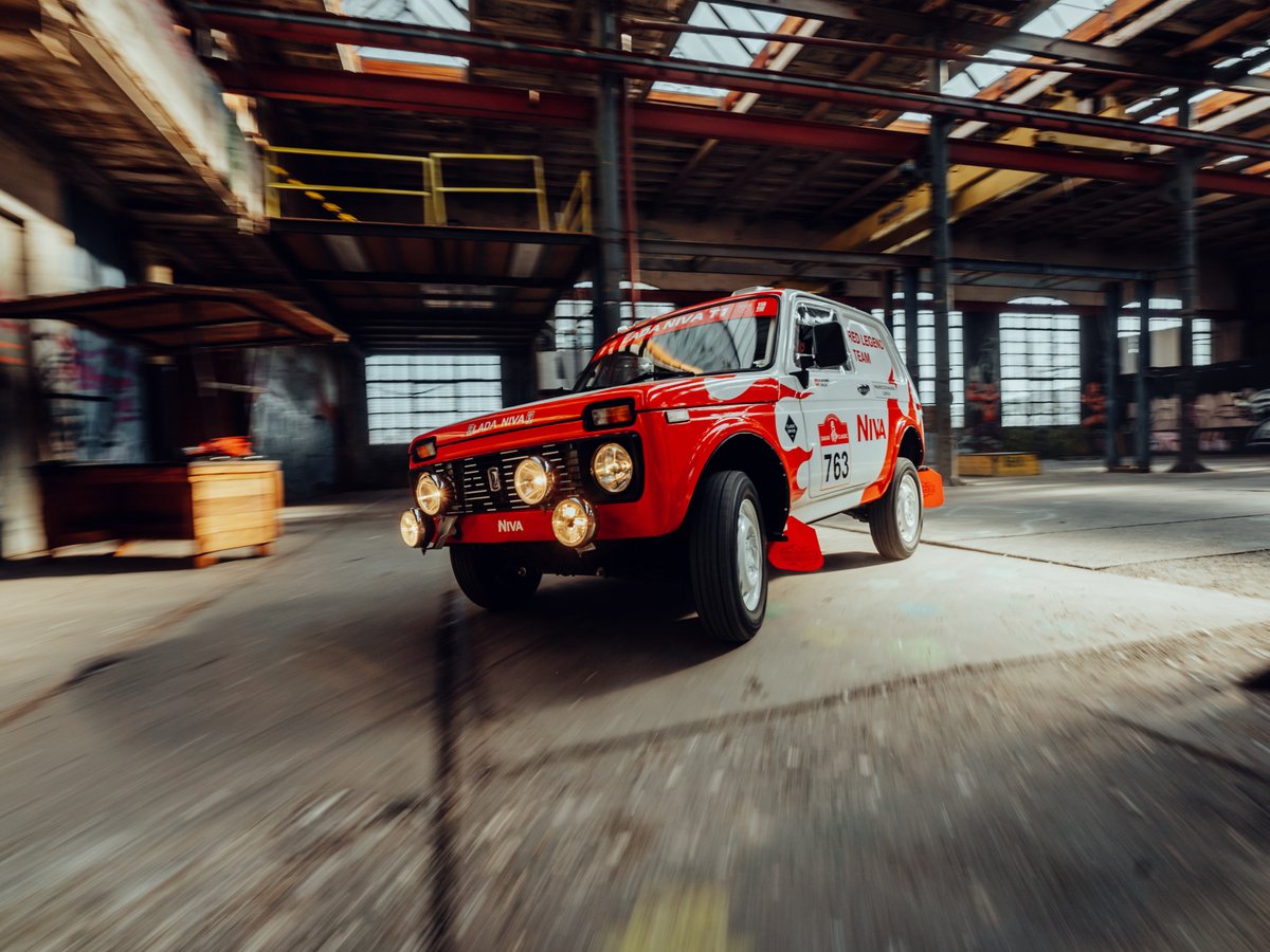 LADA Niva Red Legend