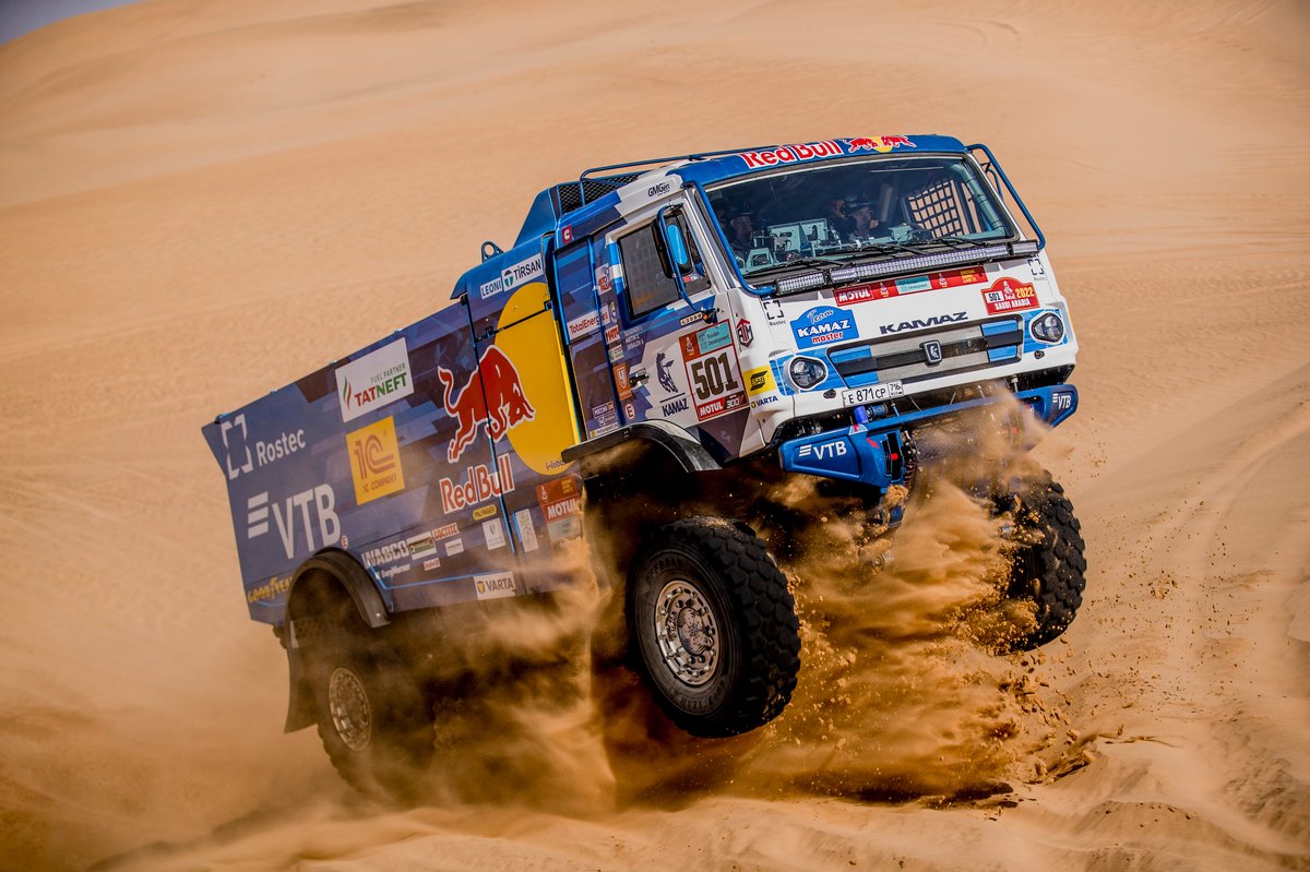 #501 Kamaz Master: Anton Shibalov, Dmitrii Nikitin, Ivan Tatarinov