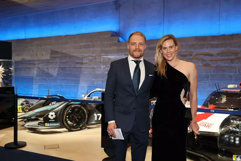 Valtteri Bottas, Mercedes avec Tiffany Cromwel