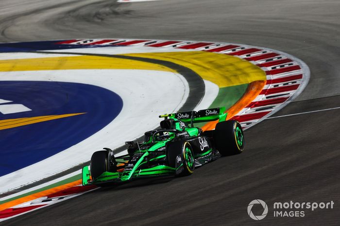 Zhou Guanyu, Stake F1 Team KICK Sauber C44