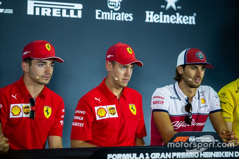 Charles Leclerc, Ferrari, Sebastian Vettel, Ferrari, Antonio Giovinazzi, Alfa Romeo Racing