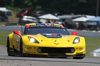 #4 Corvette Racing Corvette C7.R, GTLM: Oliver Gavin, Marcel Fässler