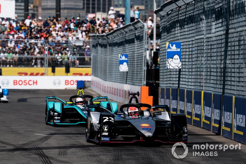 Sébastien Buemi, Nissan e.Dams, Nissan IMO1, Alex Lynn, Panasonic Jaguar Racing, Jaguar I-Type 3