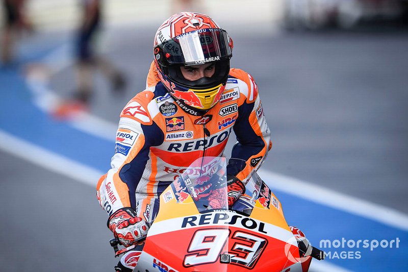 Márquez é o terceiro a conquistar seis títulos da categoria mais alta. Antes dele, Valentino Rossi e Giacomo Agostini fizeram isso.