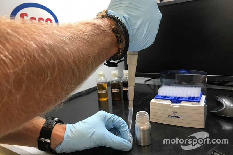 Dario Izzo, al lavoro dopo un prelievo