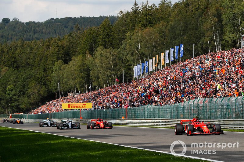 Charles Leclerc, Ferrari SF90, Sebastian Vettel, Ferrari SF90, Lewis Hamilton, Mercedes AMG F1 W10 Valtteri Bottas, Mercedes AMG W10