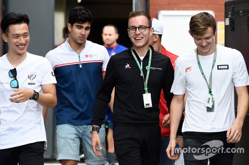 Guanyu Zhou, UNI Virtuosi Racing Anthoine Hubert, Arden Callum Ilott, Sauber Junior Team by Charouz