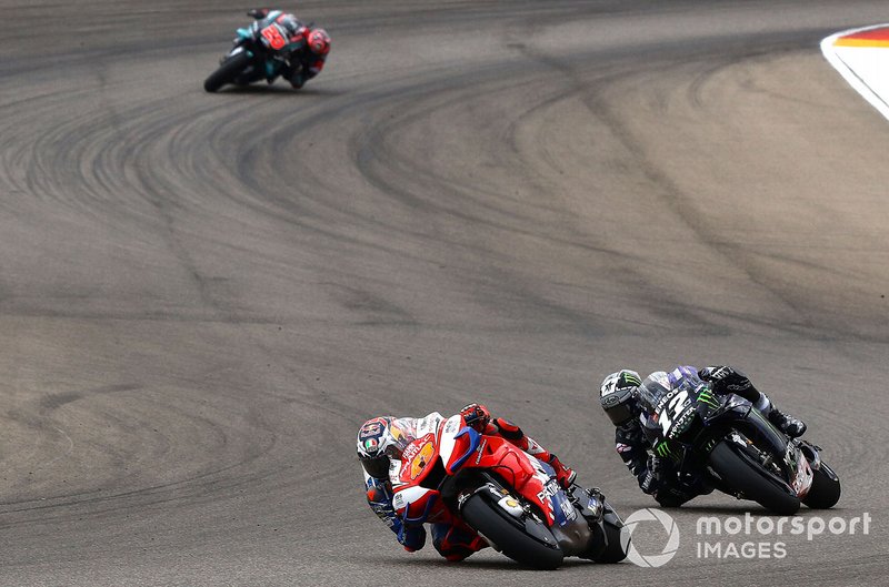 Jack Miller devant Maverick Viñales