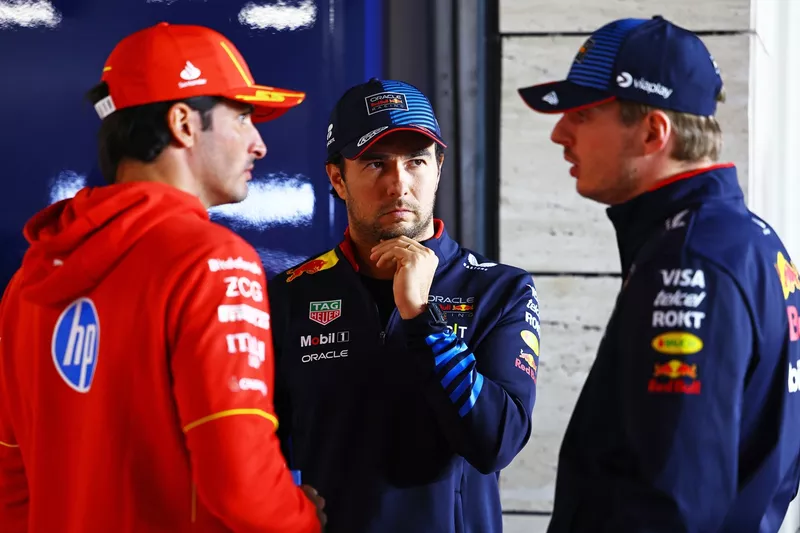 Max Verstappen, Red Bull Racing, Sergio Perez, Red Bull Racing, Carlos Sainz, Ferrari