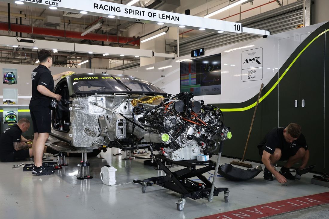 #10 Racing Spirit Of Leman Aston Martin Vantage AMR LMGT3: Derek Deboer, Eduardo Barrichello, Valentin Hasse Clot