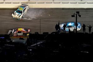 Chandler Smith, Garage 66 Ford, Ty Dillon, Kaulig Racing Chevrolet, Ross Chastain, Trackhouse Racing Chevrolet