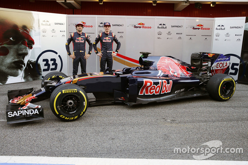 Max Verstappen, Scuderia Toro Rosso y Carlos Sainz Jr., Scuderia Toro Rosso develan el Scuderia Toro Rosso STR11