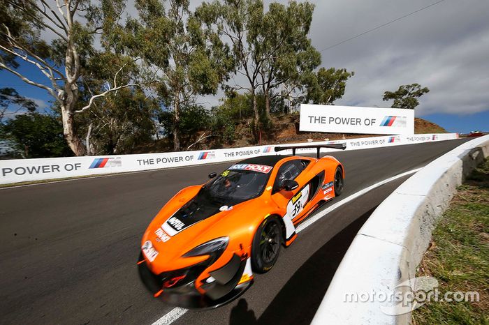#59 Tekno Autosports McLaren 650S: Shane van Gisbergen, Alvaro Parente, Jonathon Webb