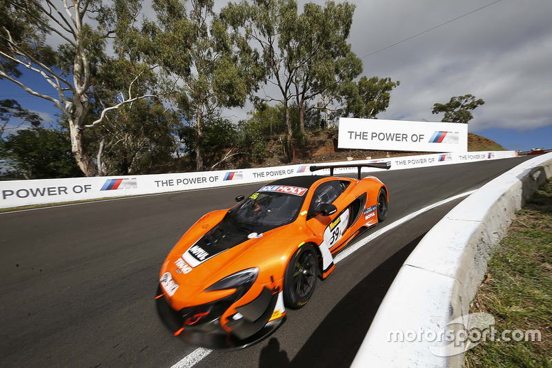 #59 Tekno Autosports McLaren 650S: Shane van Gisbergen, Alvaro Parente, Jonathon Webb