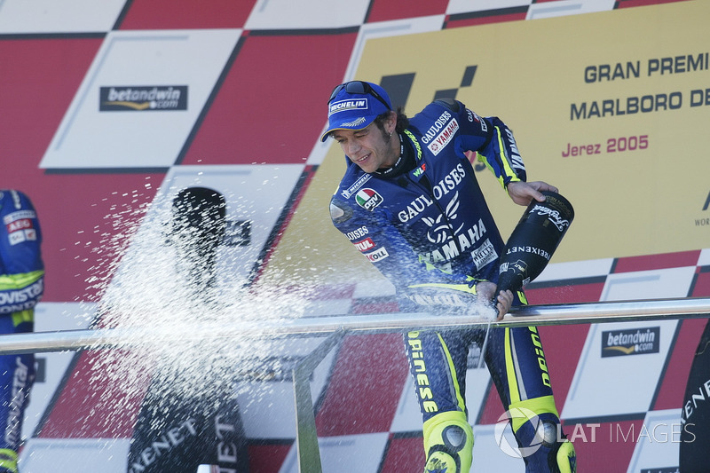 Podio: ganador de la carrera Valentino Rossi, Yamaha