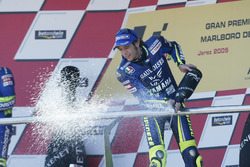 Podyum: Yarış galibi Valentino Rossi, Yamaha