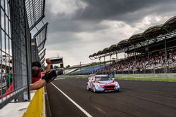 Il vincitore della gara Gabriele Tarquini, BRC Racing Team Hyundai i30 N TCR