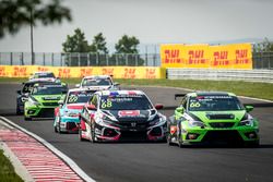 Yann Ehrlacher, ALL-INKL.COM Münnich Motorsport Honda Civic Type R TCR, Zsolt Szabó, Zengo Motorsport Cupra TCR