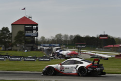 #912 Porsche Team North America Porsche 911 RSR, GTLM: Laurens Vanthoor, Earl Bamber