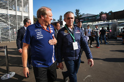 Robert Fearnley, Deputy Team Principal Sahara Force India F1 Team e Miguel Angel Mancera, Sindaco di