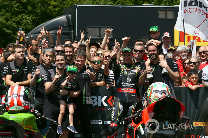 Race winner Jonathan Rea, Kawasaki Racing