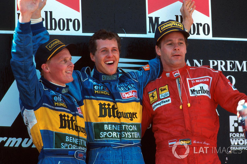 Podio: el ganador de la carrera Michael Schumacher, Benetton, el segundo clasificado Johnny Herbert, Benetton,  el tercer clasificado Gerhard Berger, Ferrari