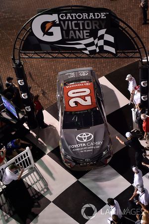 Erik Jones, Joe Gibbs Racing, Toyota Camry buyatoyota.com, pulls into victory lane.