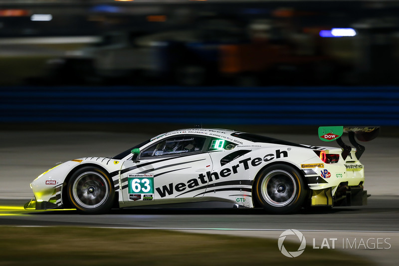 #63 Scuderia Corsa Ferrari 488 GT3, GTD: Cooper MacNeil, Alessandro Balzan, Gunnar Jeannette, Jeff S