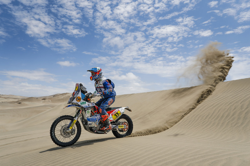 #17 KTM: Armand Monleon