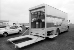 Le camion-atelier Copersucar Fittipaldi dans le paddock