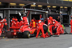 Пит-стоп: Себастьян Феттель, Ferrari SF71H