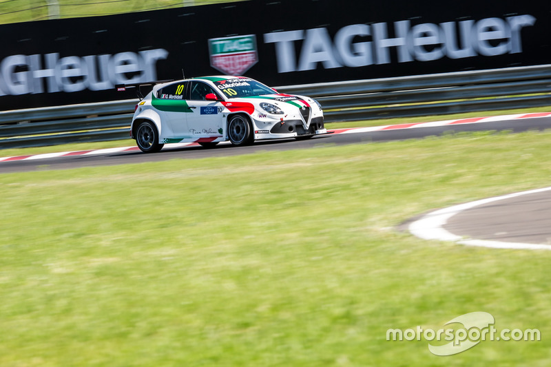 Gianni Morbidelli, Team Mulsanne Alfa Romeo Giulietta TCR