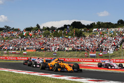 Stoffel Vandoorne, McLaren MCL33, Esteban Ocon, Force India VJM11, and Daniel Ricciardo, Red Bull Racing RB14