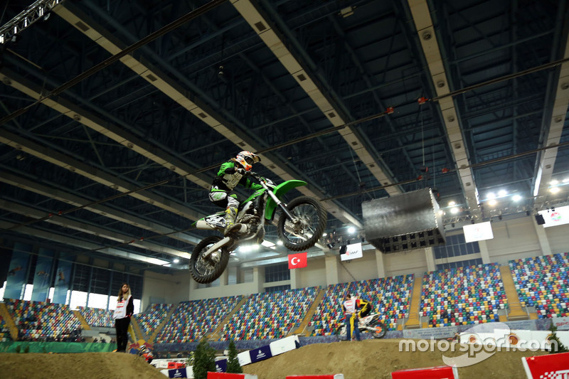 İstanbul Supercross Cuma antrenman