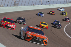 Daniel Suárez, Joe Gibbs Racing Toyota, Jamie McMurray, Chip Ganassi Racing Chevrolet