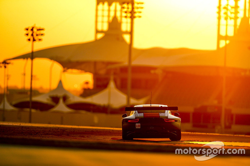 #86 Gulf Racing Porsche 911 RSR: Khaled Al Qubaisi, Ben Barker, Nick Foster