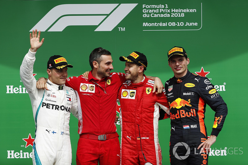Sebastian Vettel, Ferrari, fête sa victoire avec Valtteri Bottas, Mercedes AMG F1 et Max Verstappen, Red Bull Racing