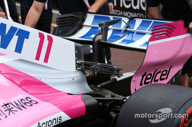 Force India VJM11, dettaglio dell'ala posteriore