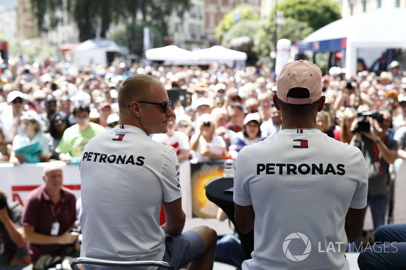 Rajongói nap a Forma-1-ben pénteken Monte Carlóban