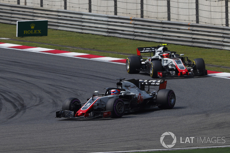 Romain Grosjean, Haas F1 Team VF-18 Ferrari, leads Kevin Magnussen, Haas F1 Team VF-18 Ferrari