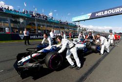 Инженеры Williams и FW41 Лэнса Стролла
