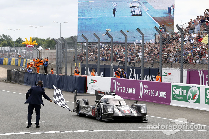 #2 Porsche Team Porsche 919 Hybrid: Romain Dumas, Neel Jani, Marc Lieb conquistano la vittoria